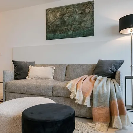 Apartment Modern 1 Bedroom With Sea View